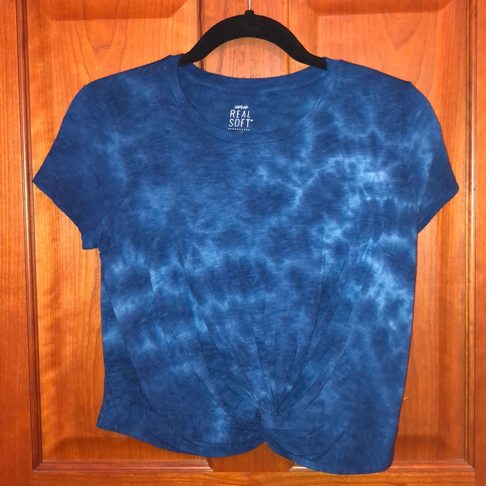 Blue Tie-Dye Cropped Twist Top